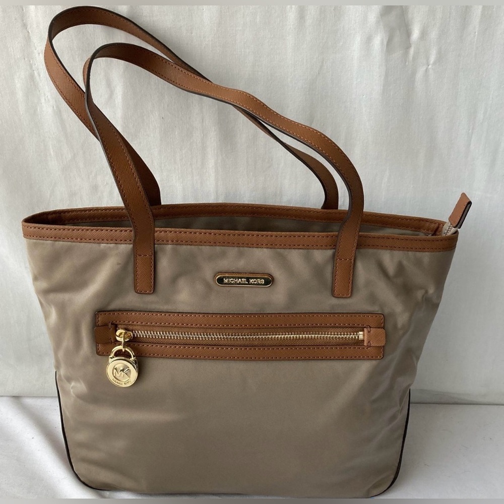 Michael Kors Kelsey Medium Nylon Zippered Tote Bag in Beige